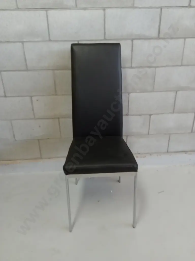 4 X MODERN BLACK FAUX-LEATHER DINING CHAIRS, H 111CM Image 1++