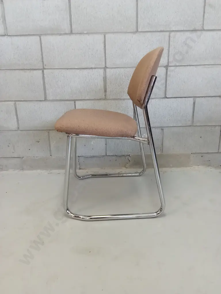 SET OF 5 FABRIC CUSHIONED CHAIRS. Image 1++