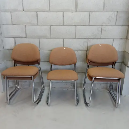SET OF 5 FABRIC CUSHIONED CHAIRS.