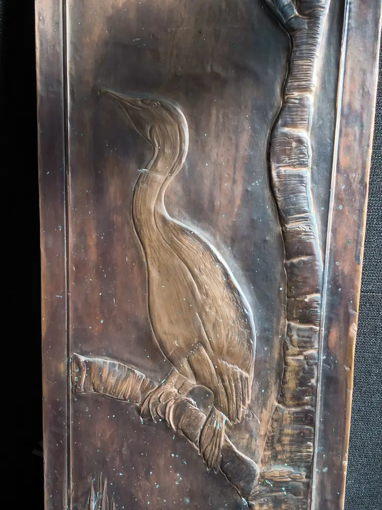 VINTAGE EMBOSSED CRANE WALL HANGING, H 74 CM Image 1++