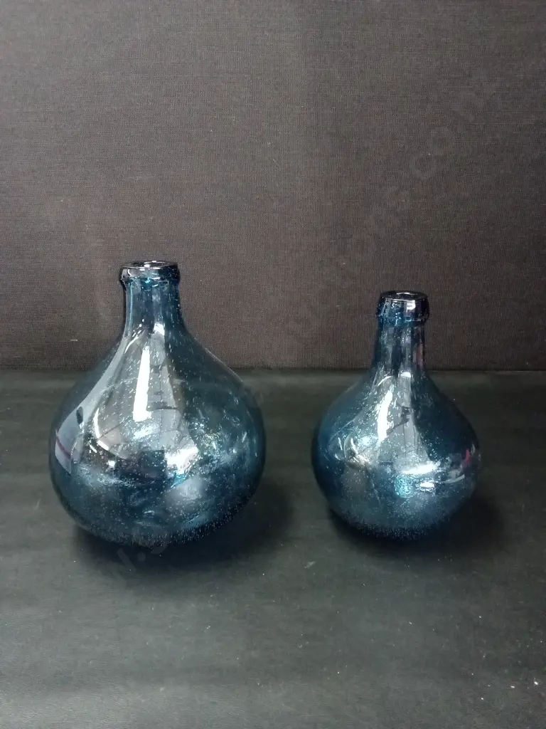 2 BLUE GLASS BALLOON VASES TALLEST H23CM Image 1++
