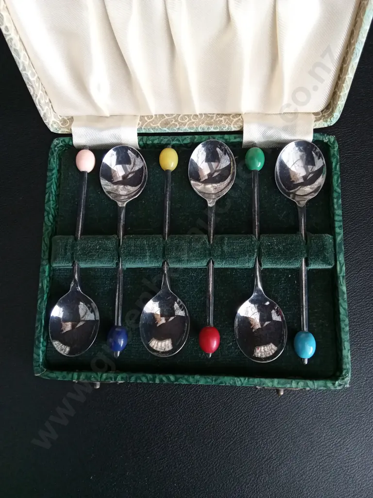 SET OF VINTAGE SILVERPLATED YEOMAN SPOONS Image 1++