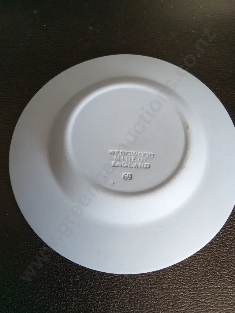 3 WEDGEWOOD DISHES, 8 KELSTON CERAMICS PLATES DIA 14CM AND A FIGGJO NORWAY DISH DIA 13CM Image 1++