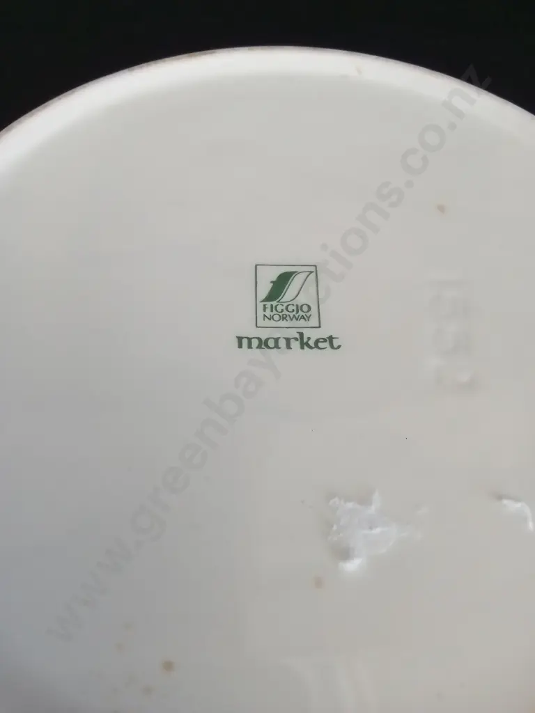 3 WEDGEWOOD DISHES, 8 KELSTON CERAMICS PLATES DIA 14CM AND A FIGGJO NORWAY DISH DIA 13CM Image 1++