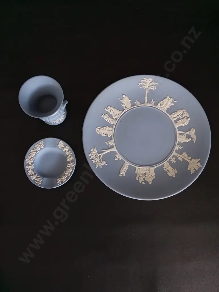 3 WEDGEWOOD DISHES, 8 KELSTON CERAMICS PLATES DIA 14CM AND A FIGGJO NORWAY DISH DIA 13CM Image 1++