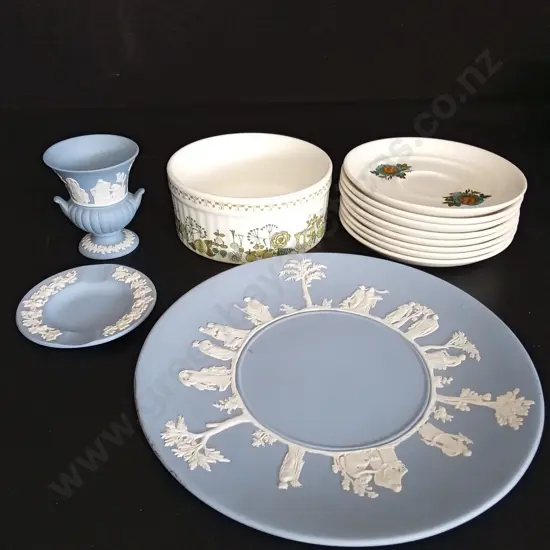 3 WEDGEWOOD DISHES, 8 KELSTON CERAMICS PLATES DIA 14CM AND A FIGGJO NORWAY DISH DIA 13CM