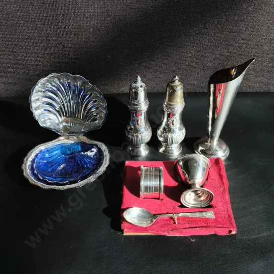 VINTAGE SILVER PLATED TABLEWARE AND CRUET ITEMS, 7 PIECES, TALLEST H 15 CM