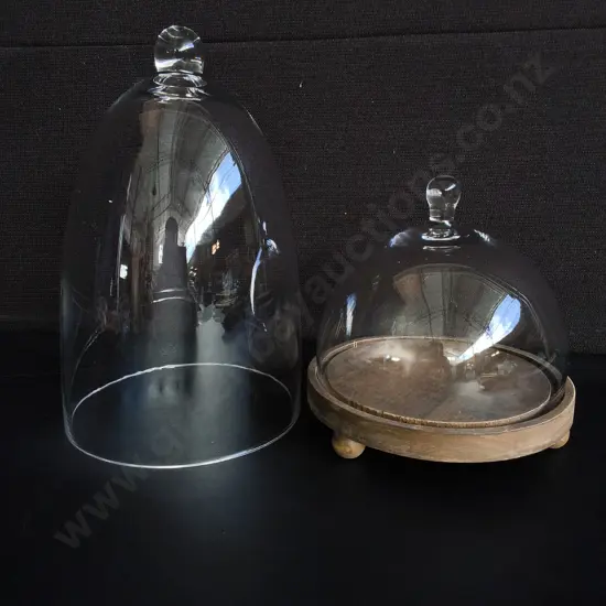 CLEAR GLASS DISPLAY CLOCHES WITH FOOTED WOODEN BASE, SET OF 2, TALLEST H 31 CM