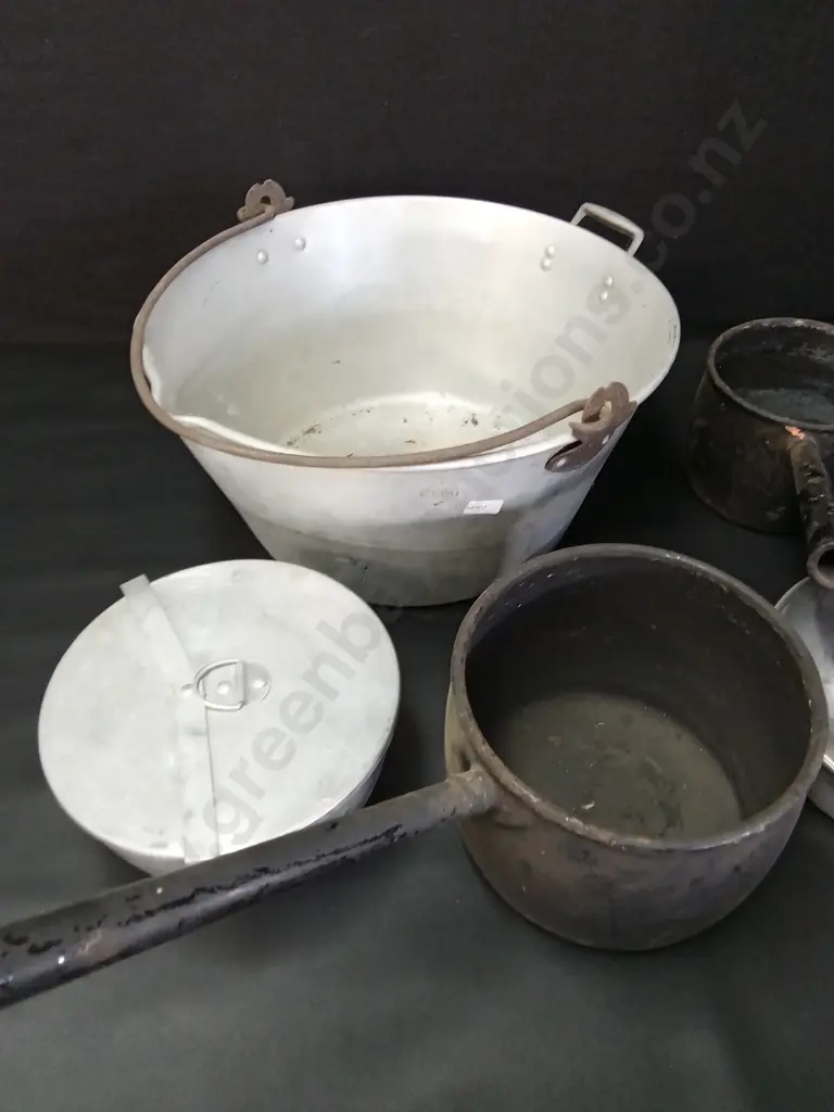5 ALUMINIUM POTS LARGEST DIA 38CM Image 1++