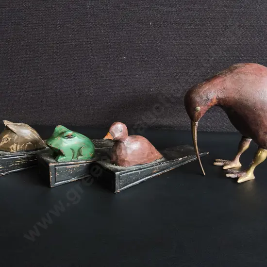 HAND CARVED WOODEN ANIMAL DOOR STOPS AND DECORATIVE KIWI, TALLEST H 16 CM, DAMAGE PICTURED