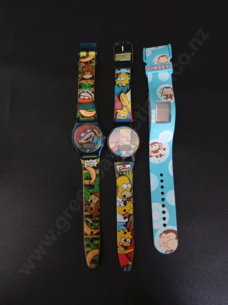 3 VINTAGE CHILDRENS WATCHES Image 1++