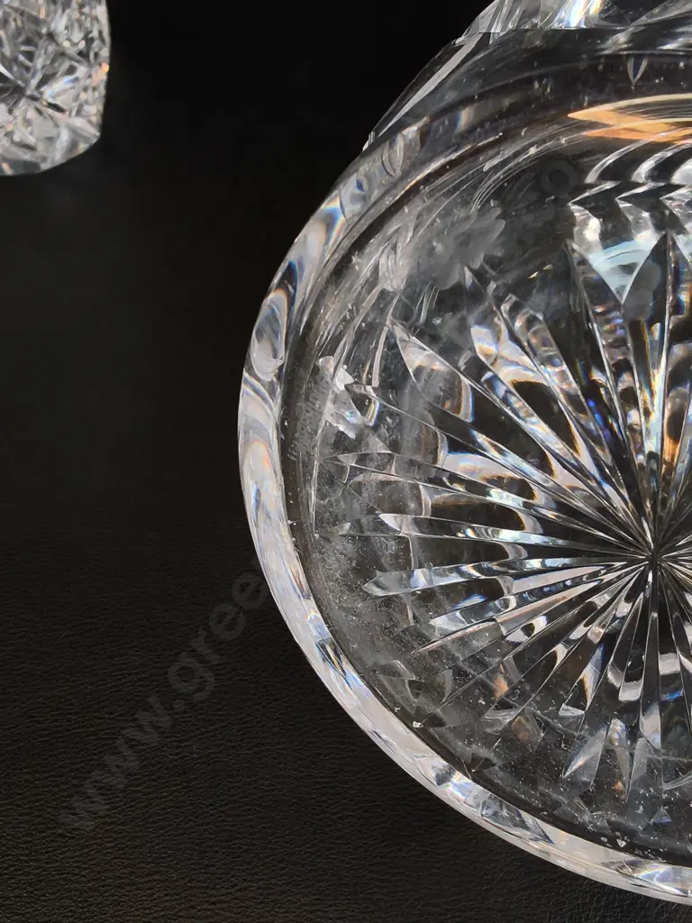 PAIR OF VINTAGE CUT GLASS DECANTERS, INCLUDING HARBRIDGE ENGLAND CRYSTAL, TALLEST H 24 CM Image 1++