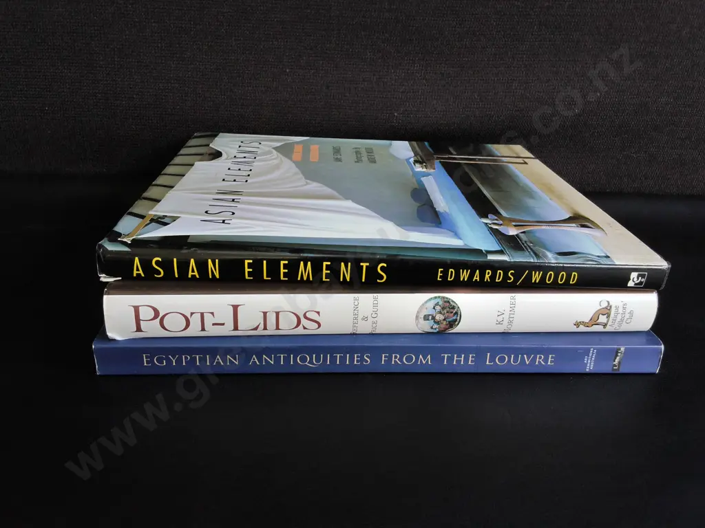 MIX OF 3 BOOKS Image 1++