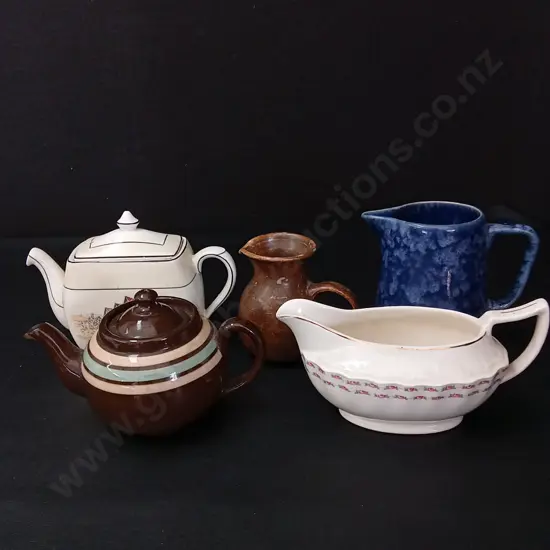 5 JUGS INCLUDING TEMUKA, SWINNERTONS AND OLD ENGLAND EMPIRE TALLEST H13CM