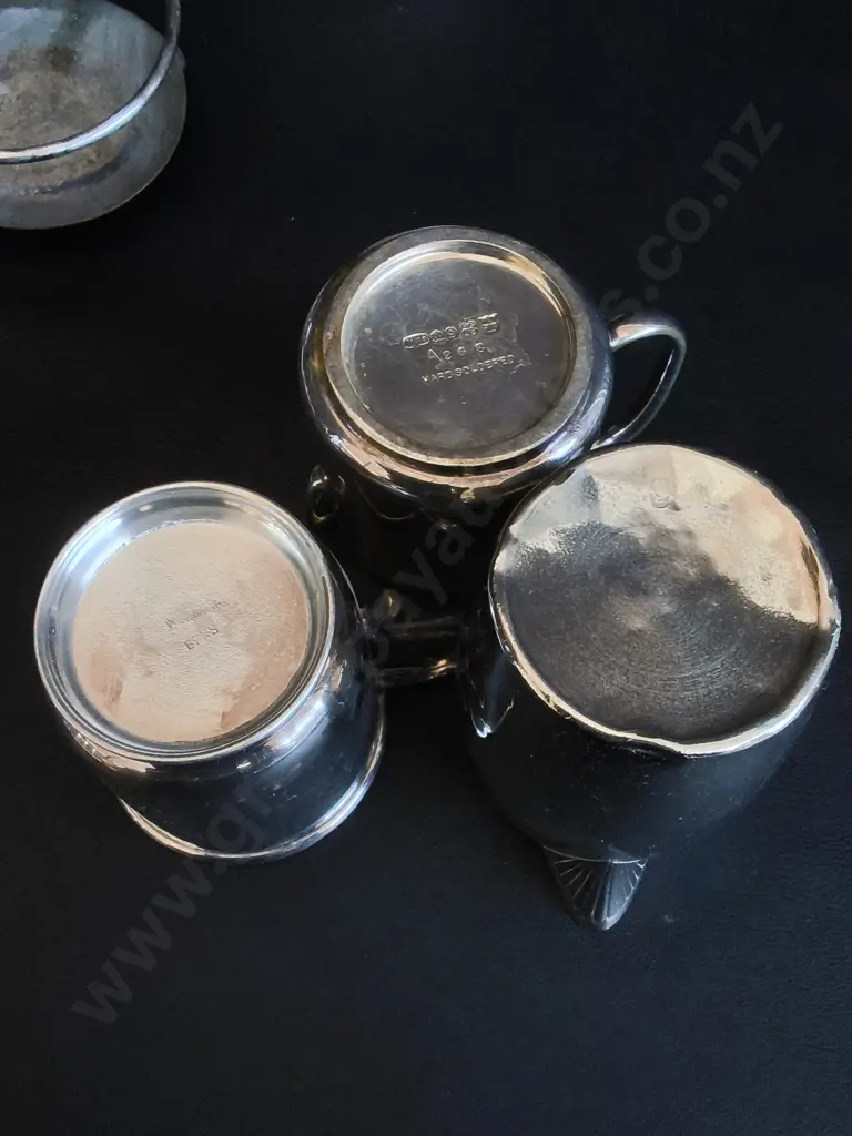 ANTIQUE AND VINTAGE SILVER PLATE TABLEWARE, TALLEST H 17.5 CM, 7 PIECES Image 1++