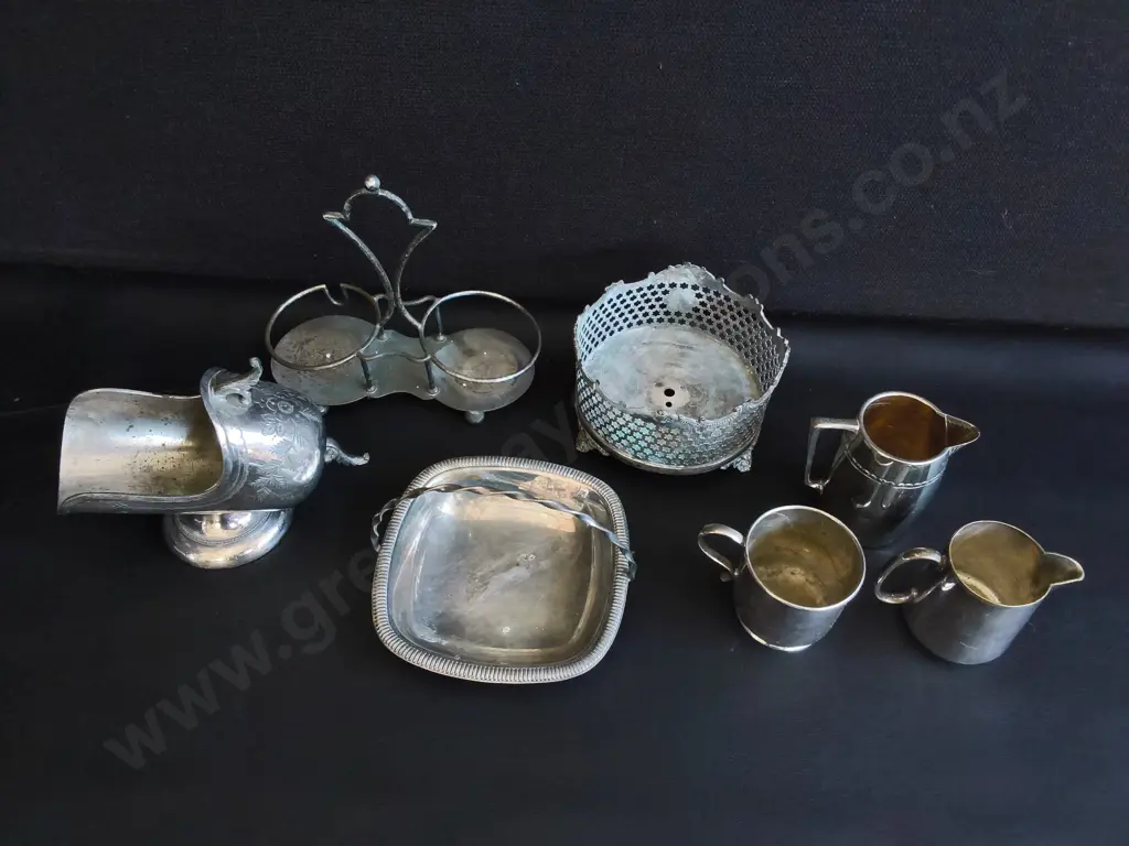 ANTIQUE AND VINTAGE SILVER PLATE TABLEWARE, TALLEST H 17.5 CM, 7 PIECES Image 1++