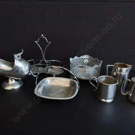 ANTIQUE AND VINTAGE SILVER PLATE TABLEWARE, TALLEST H 17.5 CM, 7 PIECES