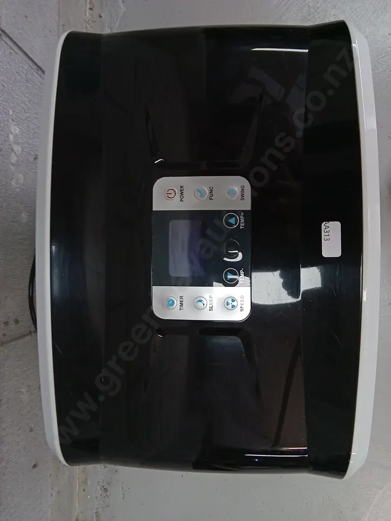 DIMPLEX COMFORTAIR 3IN1 AIR CONDITIONER, DEHUMIDIFIER, AND CERAMIC HEATER, DIM3IN1. Image 1++