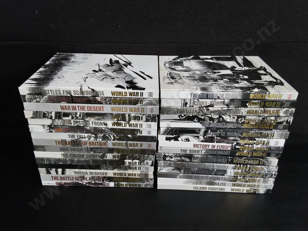 COLLECTION OF VINTAGE TIME LIFE WORLD WAR II BOOKS, 30 HARDCOVER VOLUMES Image 1++