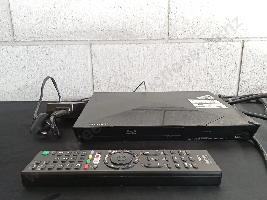 WORKING SONY BLU-RAY DVD PLAYER WITH REMOTE AND 5M EXTENSION CORD Image 1++