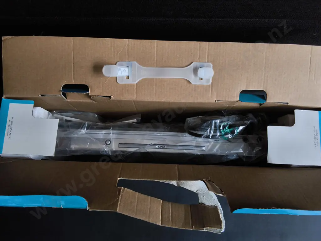 BRAND NEW S&V DVD PLAYER, BOXED Image 1++