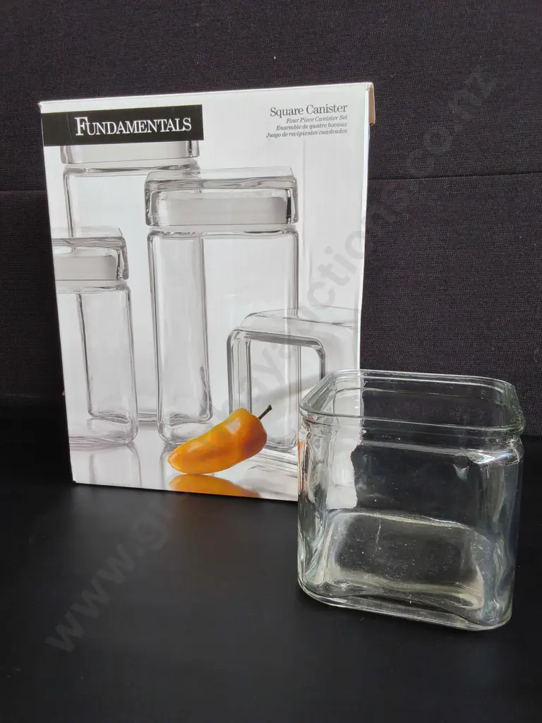 4 PIECE GLASS CANISTER SET BRAND NEW, AND SPARE SINGULAR CANISTER H 13 CM Image 1++