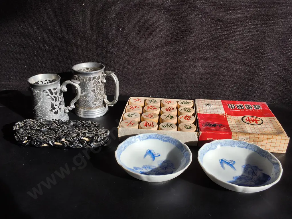 VINTAGE CHINESE ITEMS, XIANGQI CHESS, BOWLS, TANKARDS, AND INKSTONE. TALLEST H 12.5 CM Image 1++