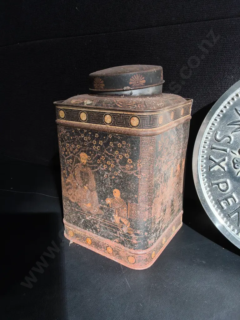 PAIR OF VINTAGE TINS, TALLEST H 24 CM Image 1++