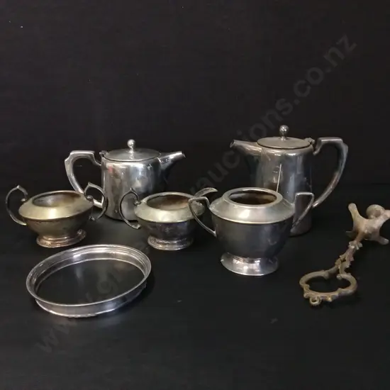 COLLECTION OF VINTAGE SILVER PLATED DISHES AND POTS