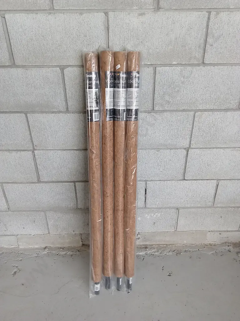 4 BRAND NEW COCO PLANT POLES 120CM Image 1++