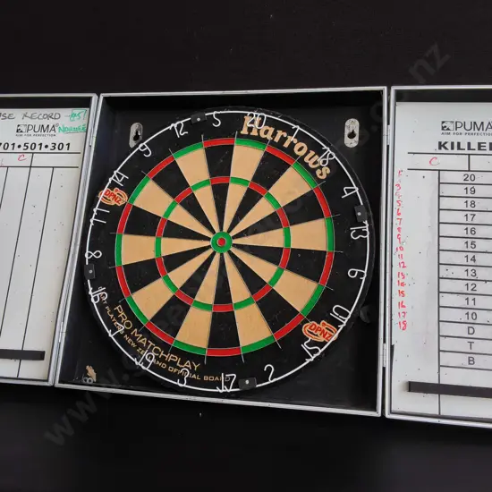 HARROWS BRISTLE DARTBOARD IN PROTECTIVE CABINET, H 49 CM