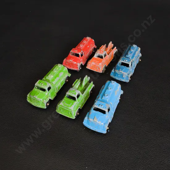 6 VINTAGE TOOTSIETOY DIECAST FIRE TRUCKS AND TANKERS