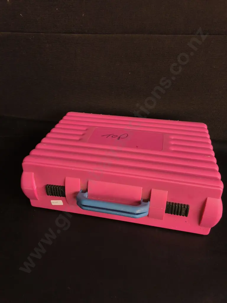 CASE OF VINTAGE MODEL CAR DIECASTS Image 1++