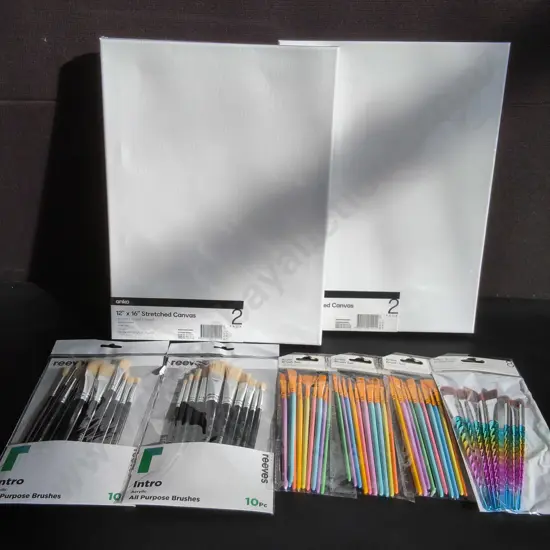 8 PIECES BRAND NEW PAINTING ITEMS, CANVASES AND PAINT BRUSHES