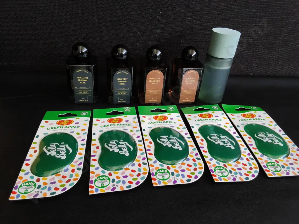 10 PIECES FRAGRANCE ITEMS Image 1++