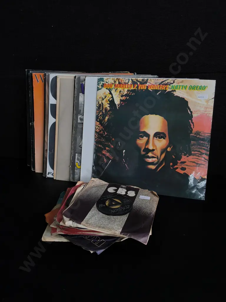MIX OF VINTAGE RECORDS Image 1++