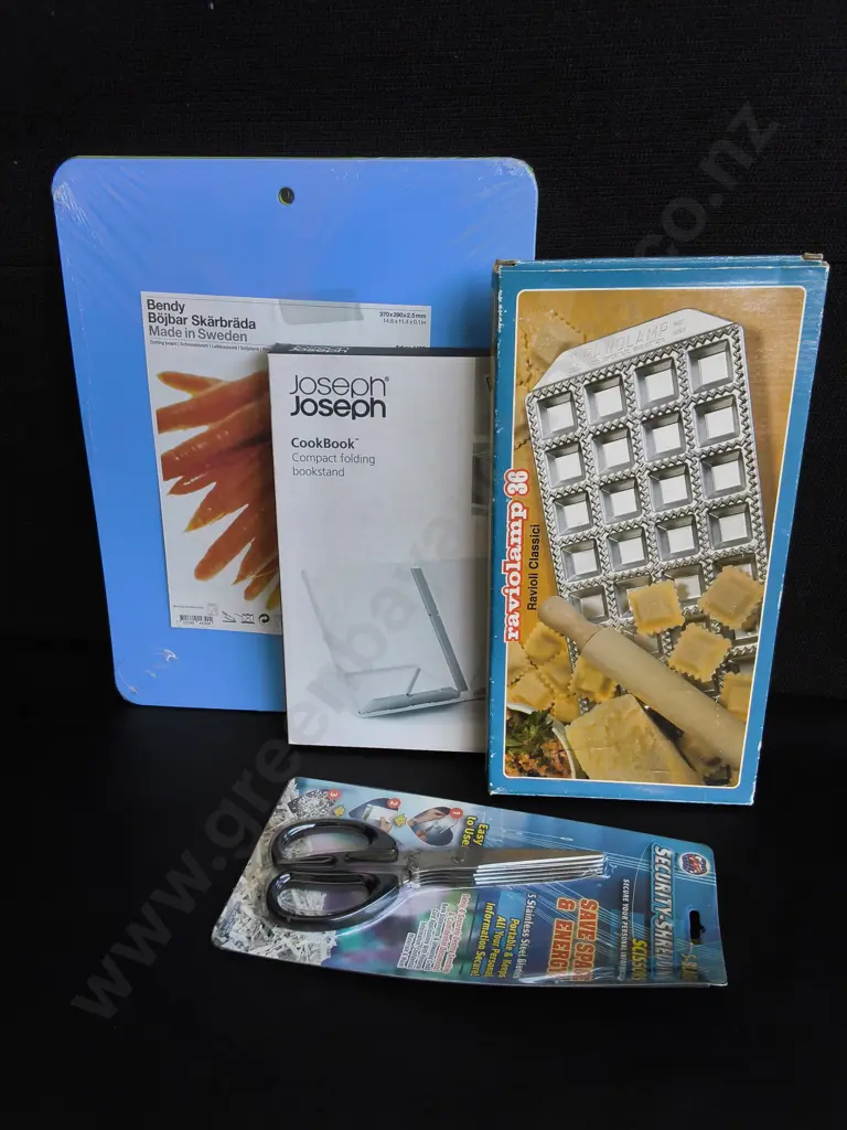 BRAND NEW KITCHEN ITEMS, CHOPPING BOARDS, COOKBOOK STAND, RAVIOLI MOLD, AND SHREDDING SCISSORS Image 1++
