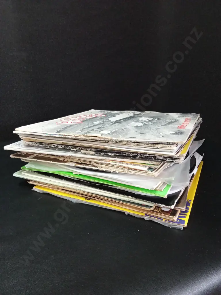 STACK OF VINYL RECORDS Image 1++