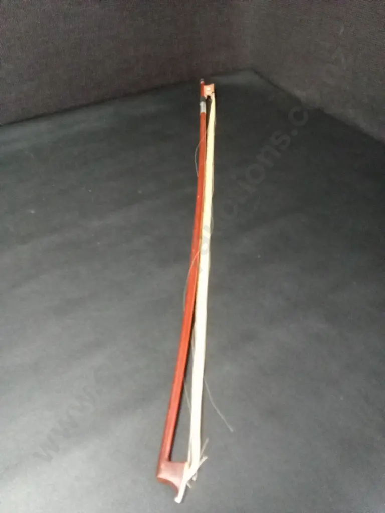 IBANEZ B150 4 STRING BASS GUITAR AND DAMAGED VIOLIN Image 1++