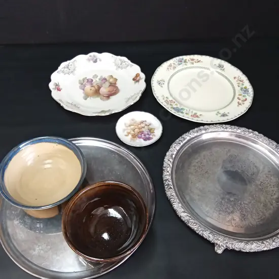 ASSORTED DISHWARE LARGEST DIA 29CM