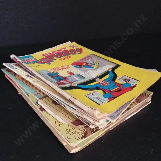 11 SUPERHERO COMICS