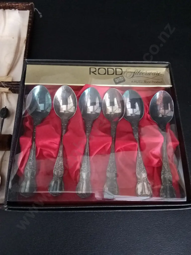 VINTAGE RODD SILVER-PLATED TEASPOONS AND SILVER-PLATED COFFEE SPOONS Image 1++