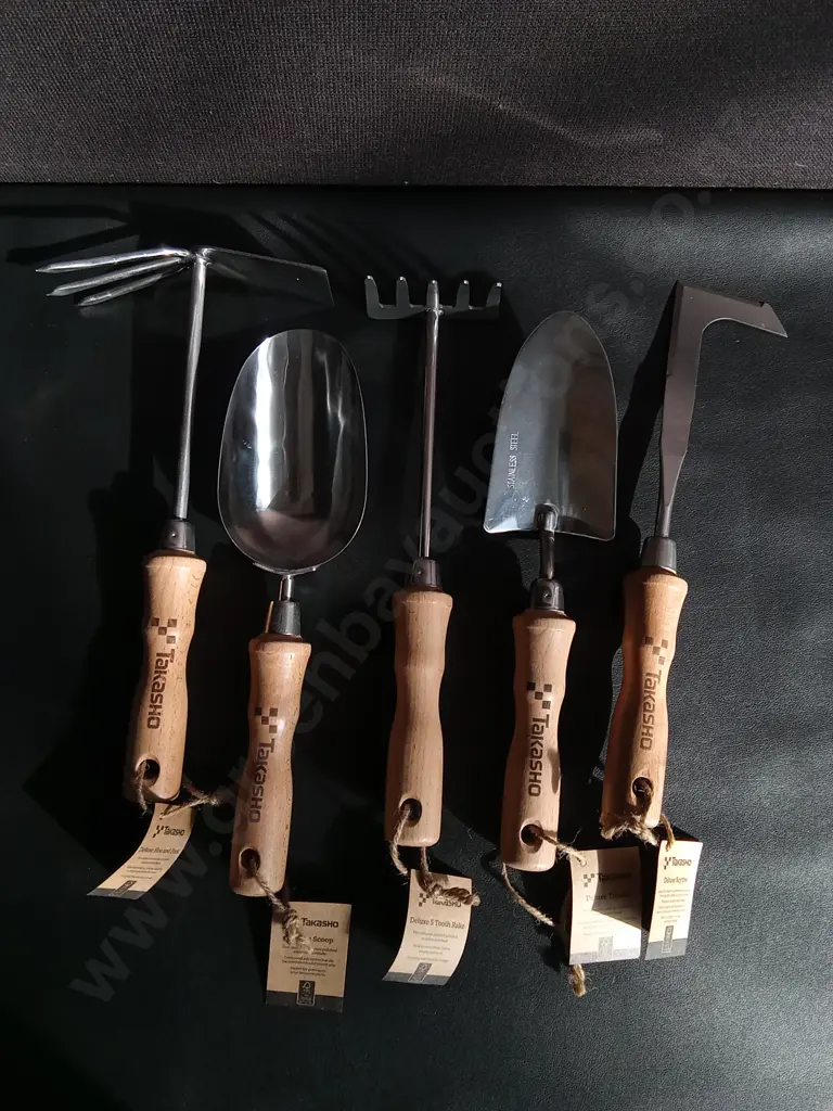 5 PIECES BRAND NEW TAKASHO GARDENING HAND TOOLS, SCYTHE, TROWEL, RAKE, SCOOP, HOE/FORK Image 1++