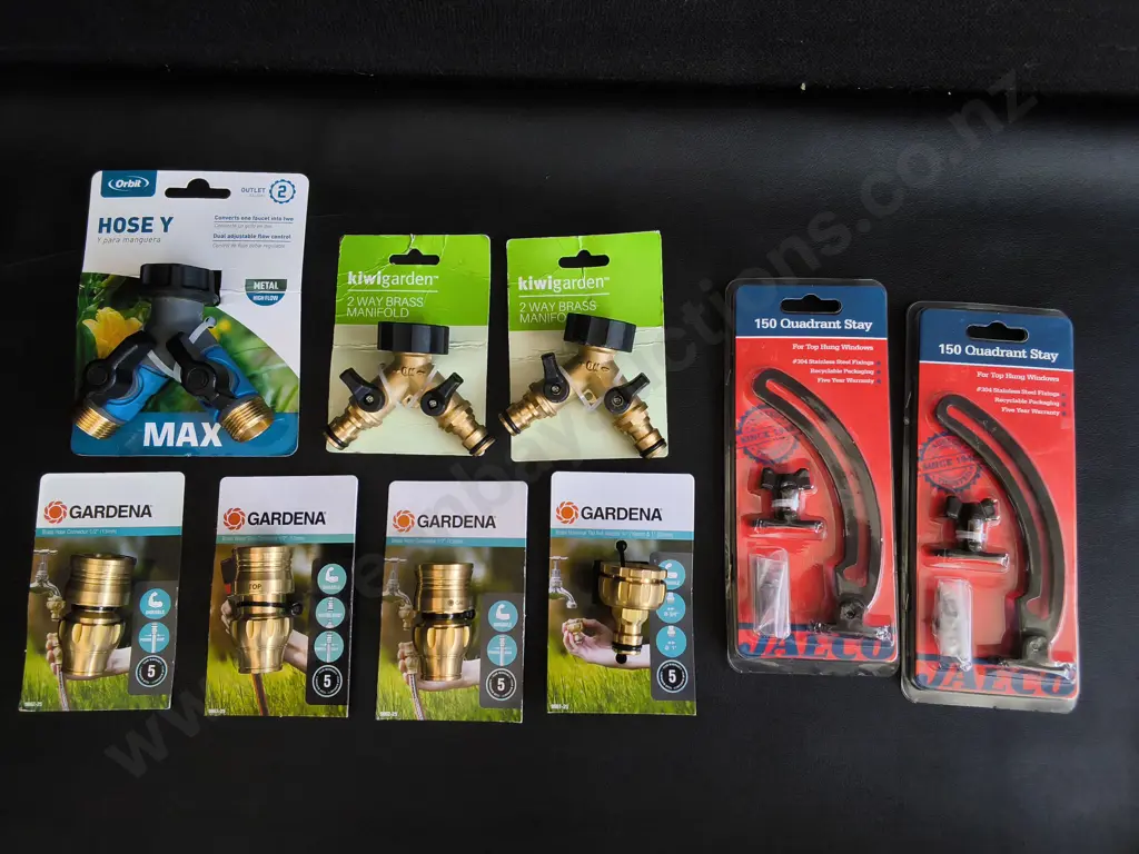 9 PIECES NRAND NEW GARDEN PRODUCTS Image 1++