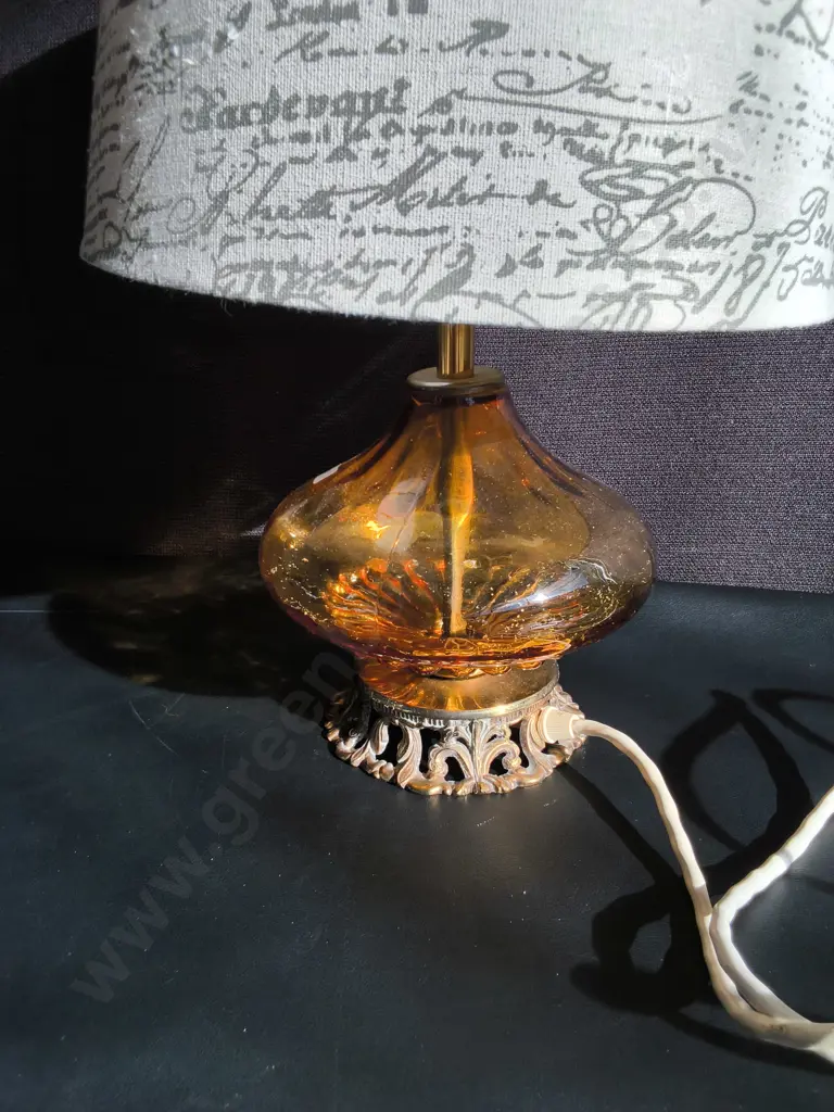 VINTAGE TABLE LAMP WITH AMBER GLASS, H 41 CM, WORKING Image 1++