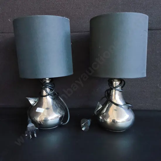 PAIR OF MODERN TOUCH BASE BEDSIDE LAMPS WITH METALLIC FINISH, H 33 CM, WORKING