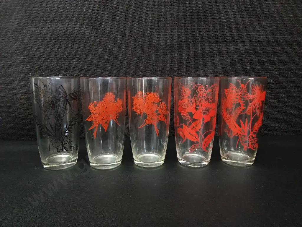 5 X VINTAGE PEANUT BUTTER JAR GLASSES Image 1++