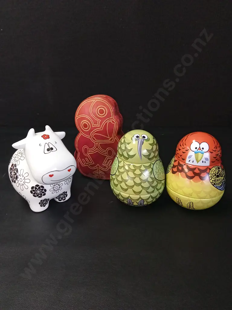 4 NEW ZEALAND PIGGY BANKS Image 1++