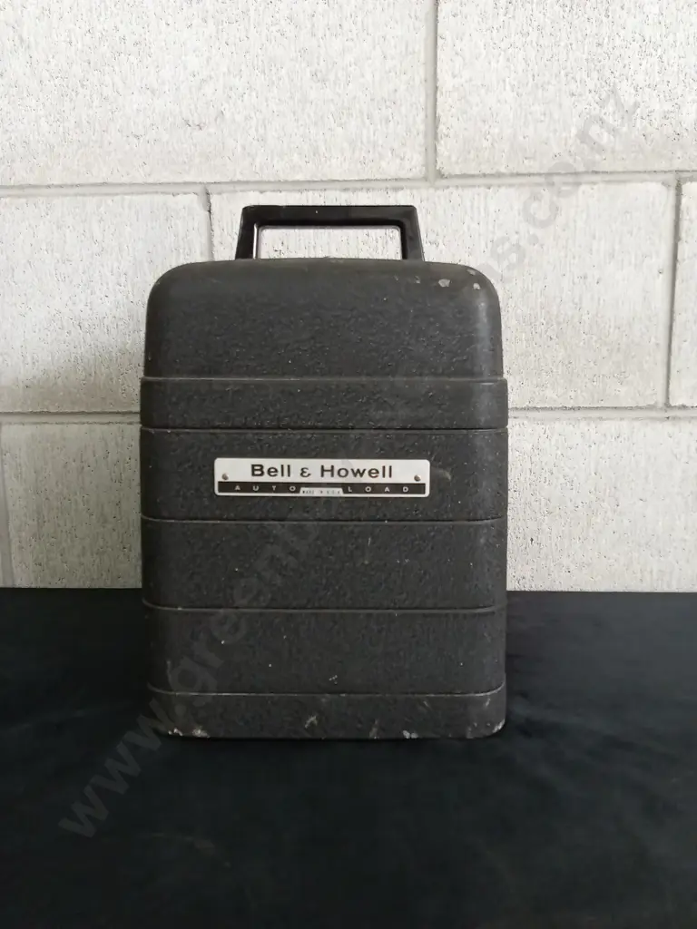 VINTAGE BELL & HOWELL PROJECTOR, MODEL NUMBER 256 EX ( UNTESTED ) Image 1++