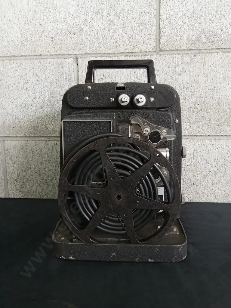 VINTAGE BELL & HOWELL PROJECTOR, MODEL NUMBER 256 EX ( UNTESTED ) Image 1++